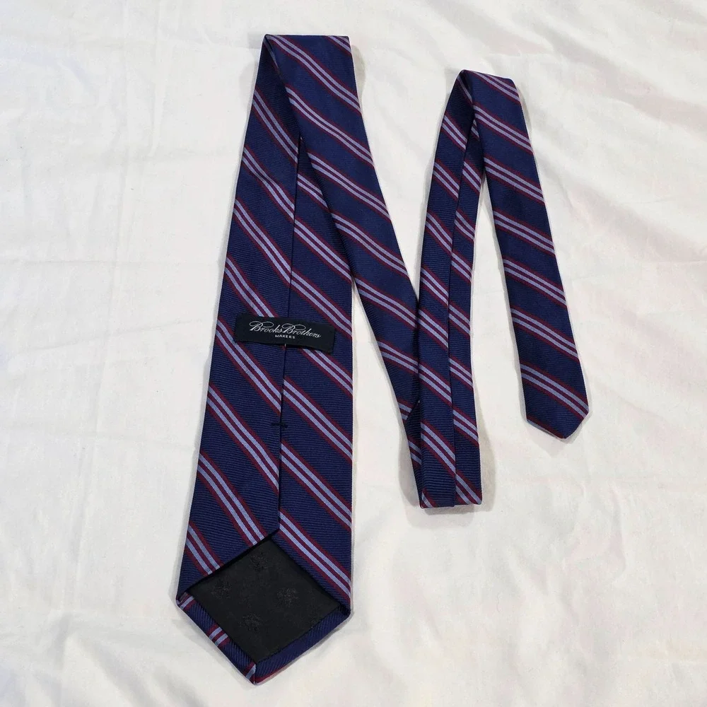 Brooks Brothers Silk REPP Stripe Necktie Blue Red Lined Pattern Woven in England